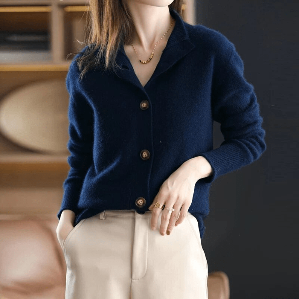 NIKA | Retro Cardigan with Collar
